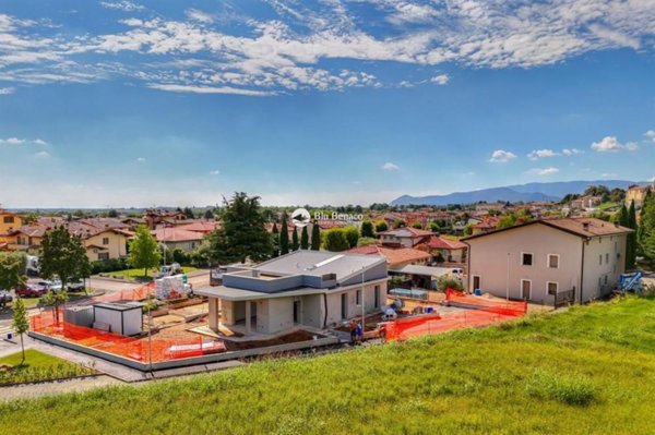 casa indipendente in vendita a Muscoline