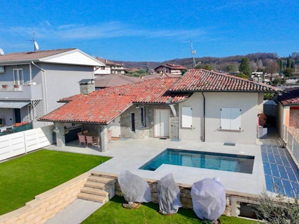 casa indipendente in vendita a Muscoline