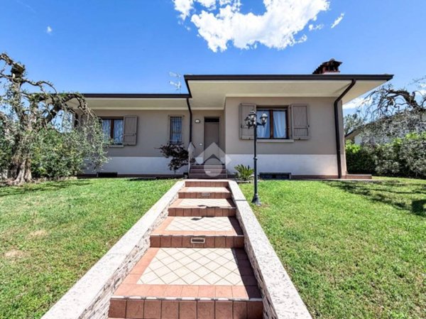 casa indipendente in vendita a Muscoline