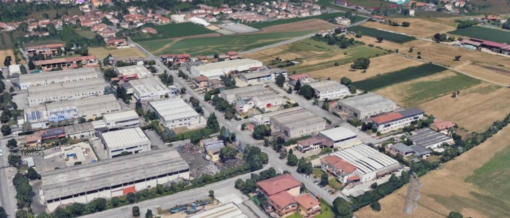 locale commerciale in vendita a Nave