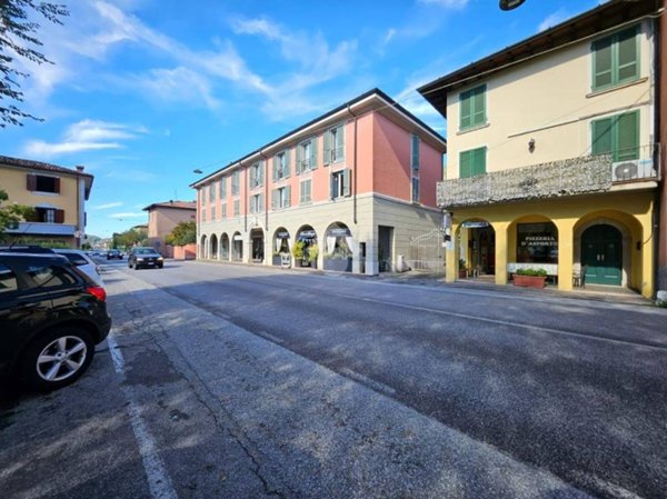 negozio in vendita a Nave