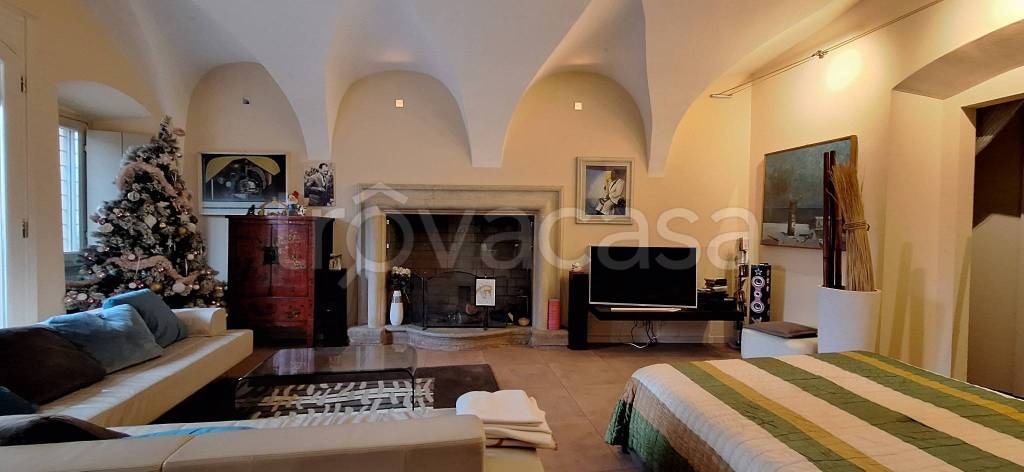 casa indipendente in vendita a Nave