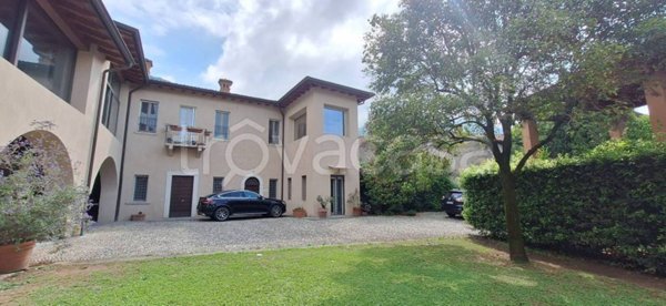 casa indipendente in vendita a Nave