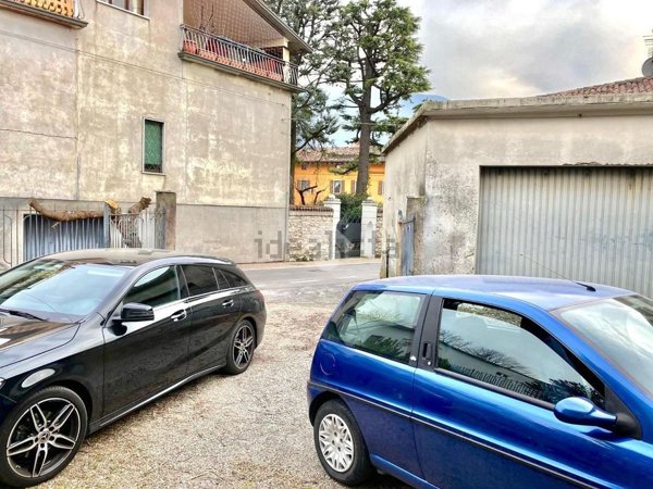 locale di sgombero in vendita a Nave