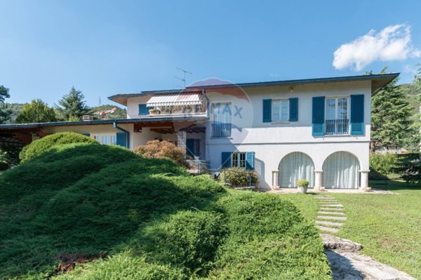 casa indipendente in vendita a Nave