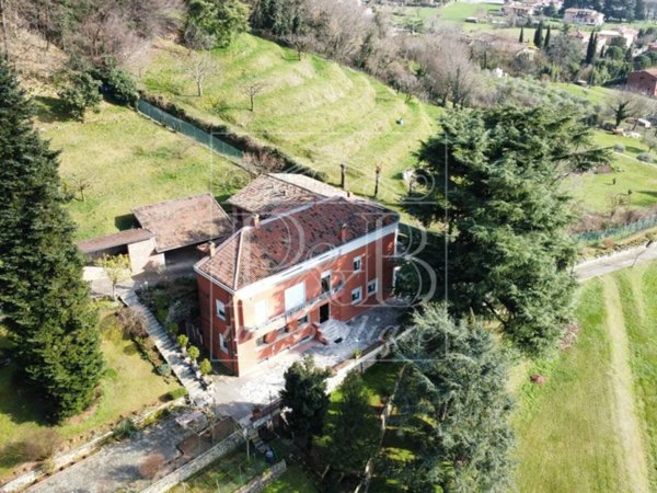 casa indipendente in vendita a Nave