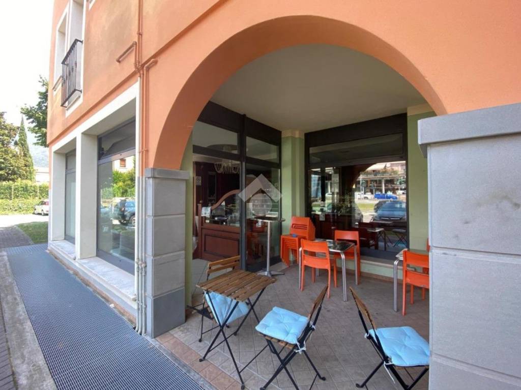 negozio in vendita a Nave