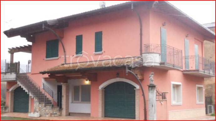 casa indipendente in vendita a Nave