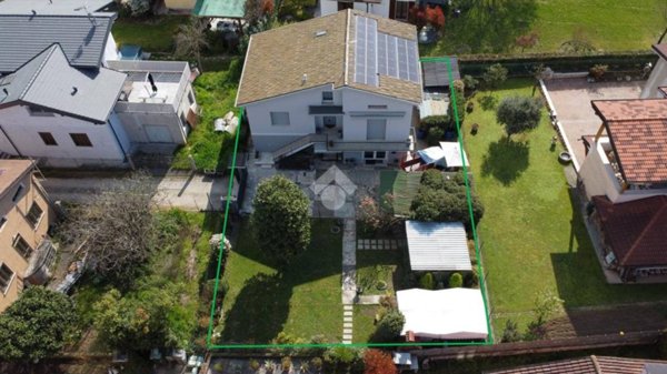 casa indipendente in vendita a Nave