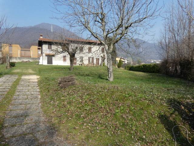 casa indipendente in vendita a Nave