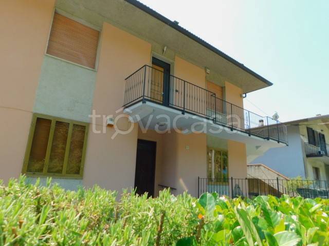 casa indipendente in vendita a Nave