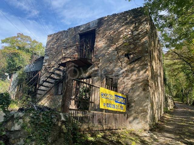 casa indipendente in vendita a Nave