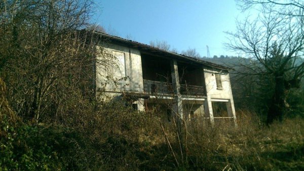 casa indipendente in vendita a Nave