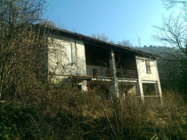 casa indipendente in vendita a Nave