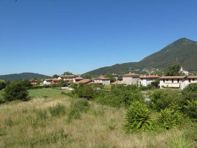 casa indipendente in vendita a Nave