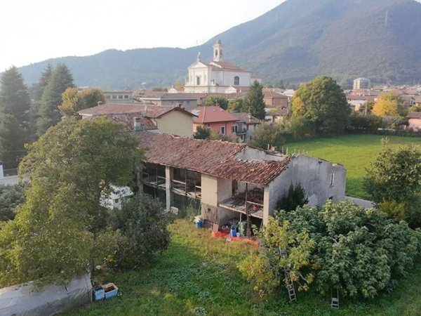 casa indipendente in vendita a Nave