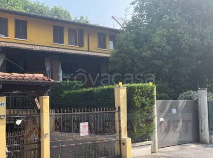 casa indipendente in vendita a Nave