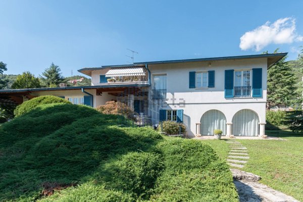 casa indipendente in vendita a Nave