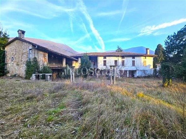 casale in vendita a Nave