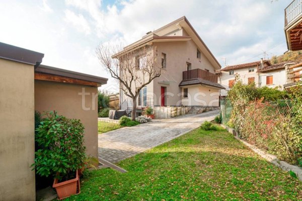 casa indipendente in vendita a Nave