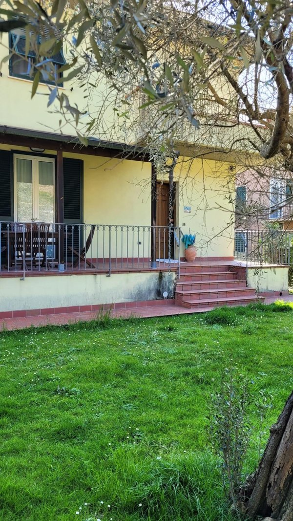 casa indipendente in vendita a Nave