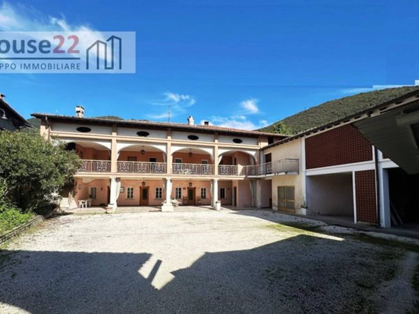 casa indipendente in vendita a Nave