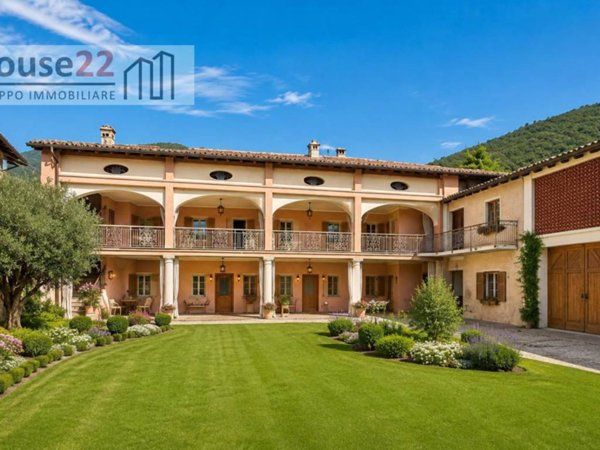 casa indipendente in vendita a Nave