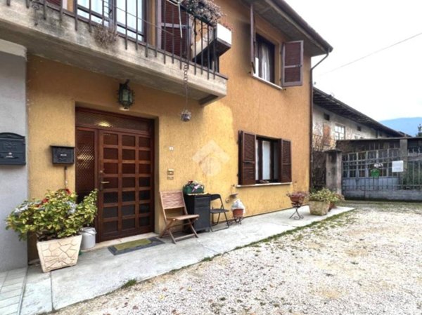 casa indipendente in vendita a Nave