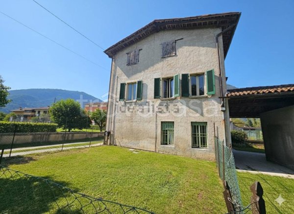 casa indipendente in vendita a Nave