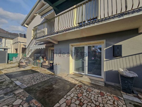 casa indipendente in vendita a Nave