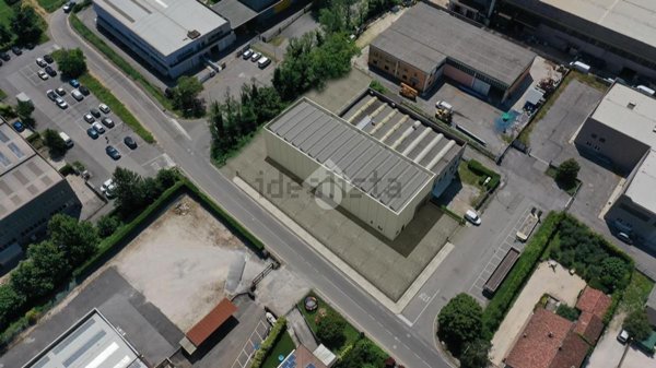 capannone in vendita a Nave