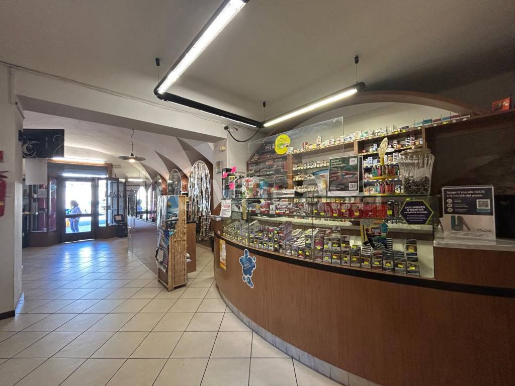 negozio in vendita a Nave