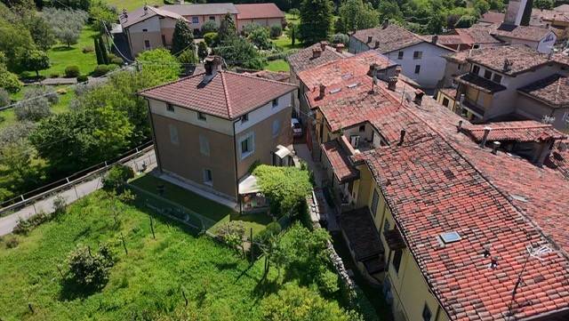 casa indipendente in vendita a Nave