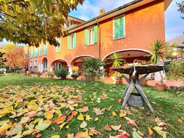 casa indipendente in vendita a Nave