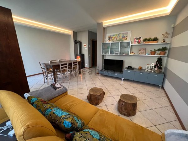 casa indipendente in vendita a Nave