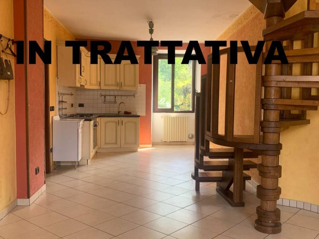 casa indipendente in vendita a Nave