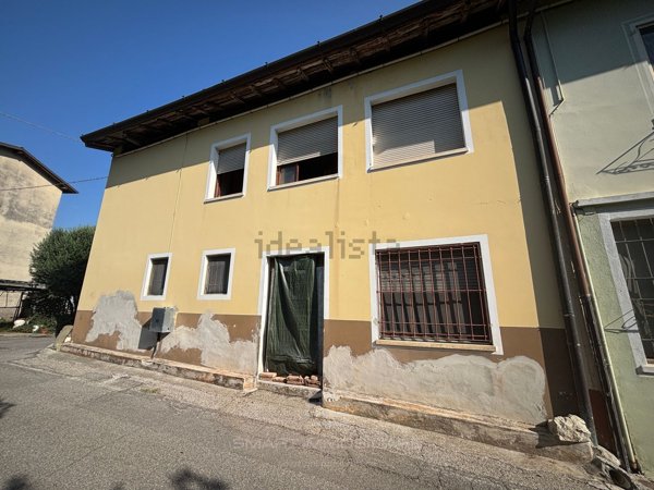 casa indipendente in vendita a Nave
