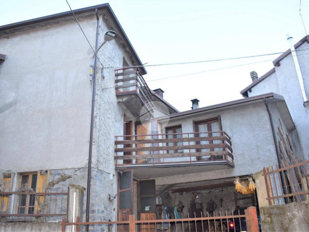 casa indipendente in vendita a Niardo