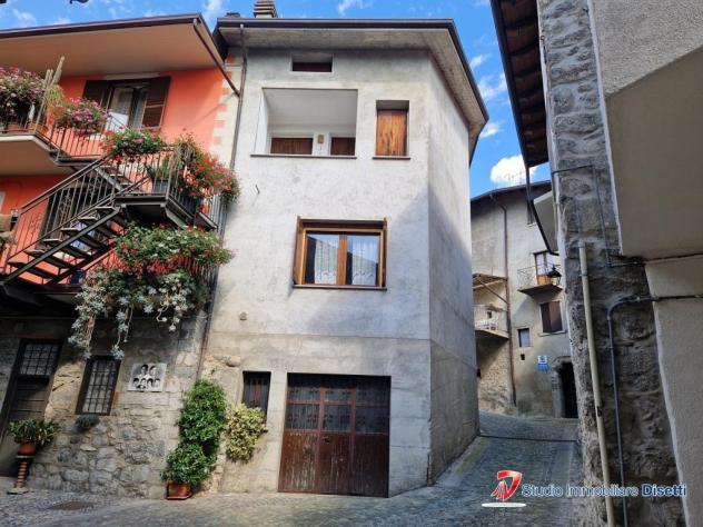 casa semindipendente in vendita a Niardo