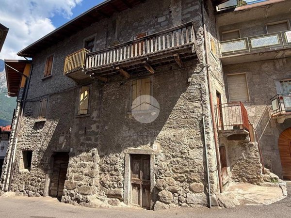 quadrivano in vendita a Niardo