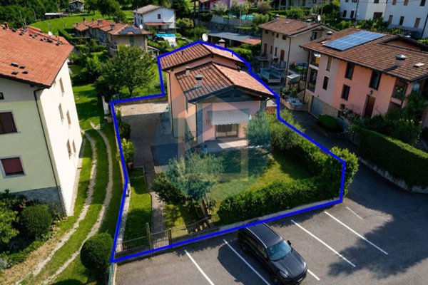 casa indipendente in vendita a Niardo