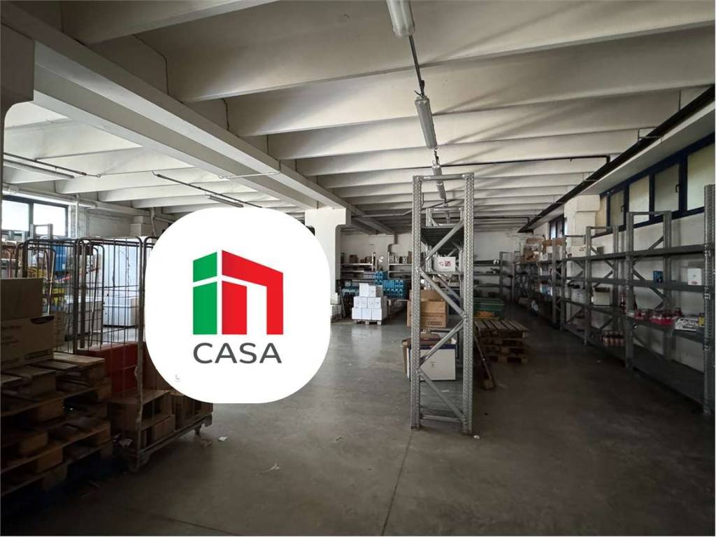 locale commerciale in vendita a Nuvolento