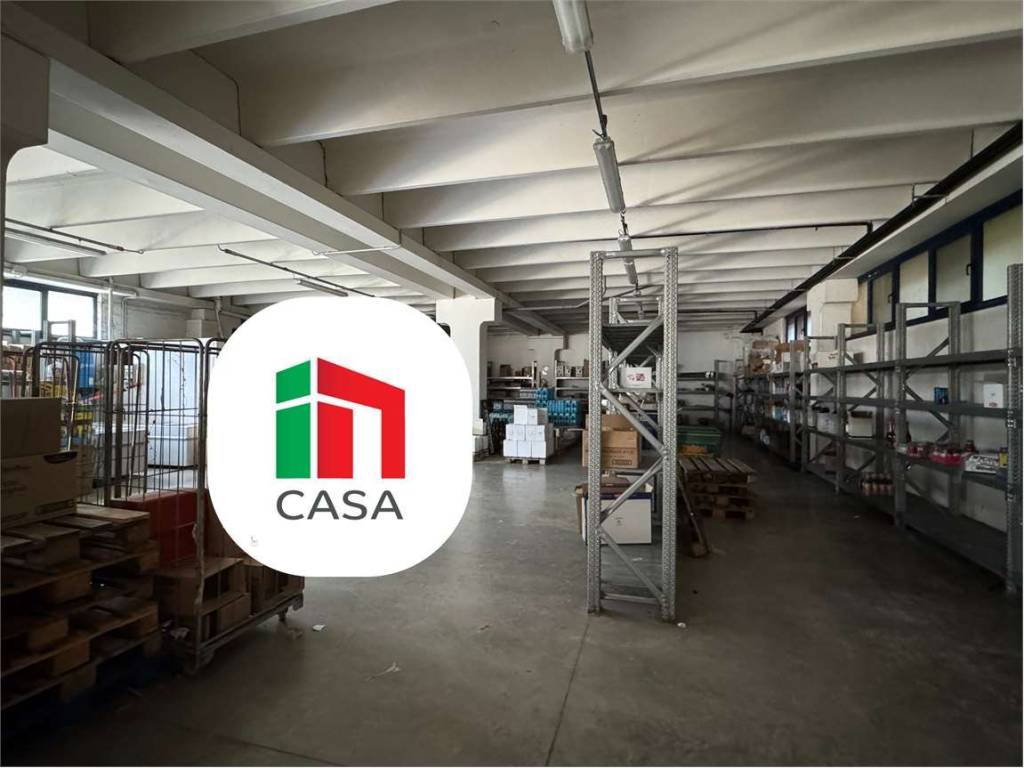locale commerciale in vendita a Nuvolento