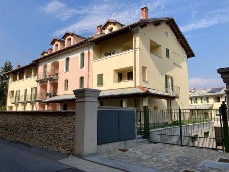 locale di sgombero in vendita a Cavour