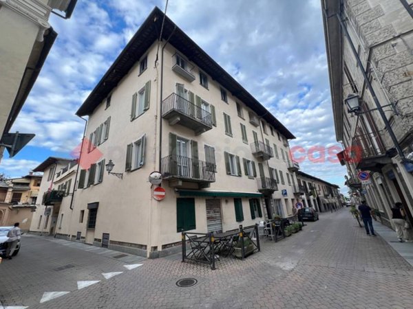 intera palazzina in vendita a Cavour