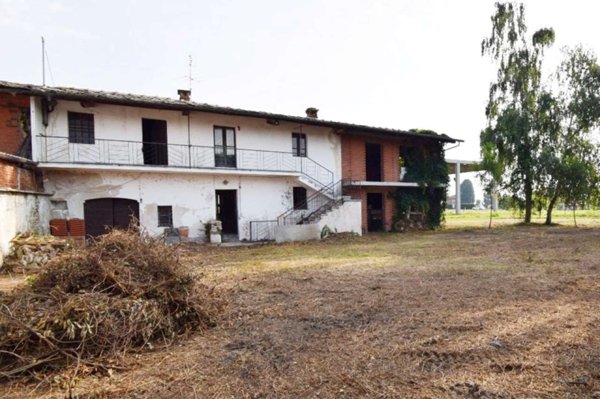 casa indipendente in vendita a Cavour