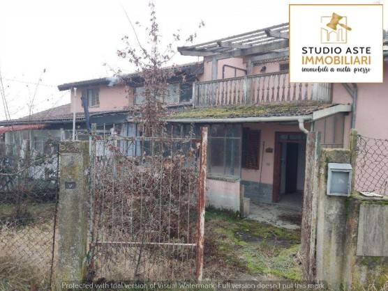 casa indipendente in vendita a Cavour
