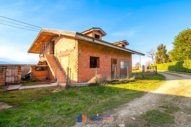 casa indipendente in vendita a Cavour