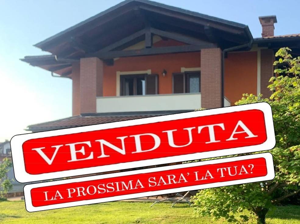 casa indipendente in vendita a Cavour