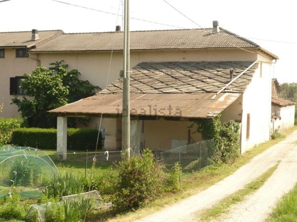 pentavano in vendita a Cavour
